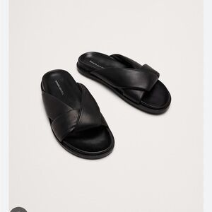 NWOB Banana Republic Black Leather Knot Slide Sandals size 9 $120